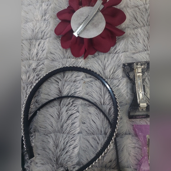 Lot of hair accessories - Picture 7 of 7